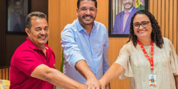 Murilo Franca mais que dobra o reajuste do piso salarial na educação