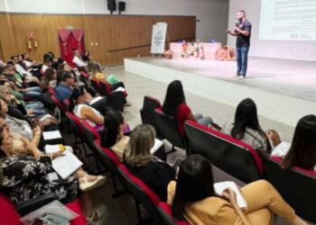Encontro de gestores em educação reflete políticas de alfabetização