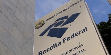 Receita Federal aperta o cerco no uso de cartão de crédito