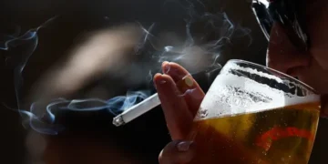 OMS aponta tabagismo e álcool como principais causas de câncer