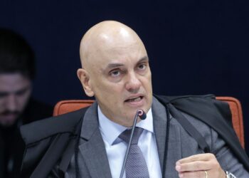Moraes troca prisão de militares de alta patente por penas alternativas