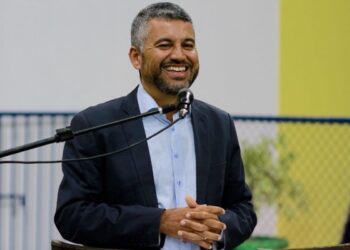 Elmo Vaz garante R$ 21 milhões para obras estruturantes na região de Irecê