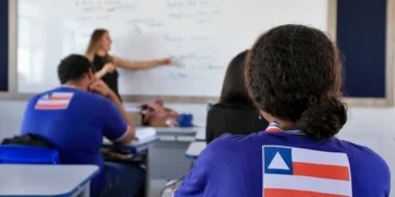 Salário de professores na Bahia entre os menores do país