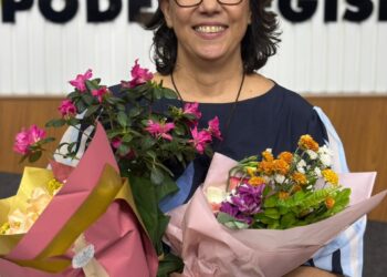 Professora Ana Karine recebe Moção